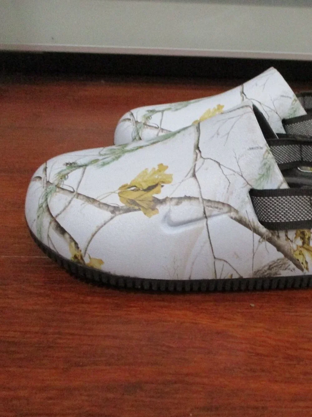 Nike Calm RealTree Crocs Mules M 7 / W 8 Unisex